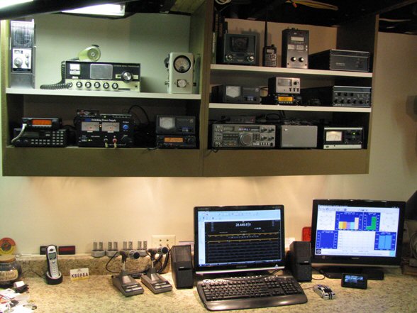 KB8HEA Shack